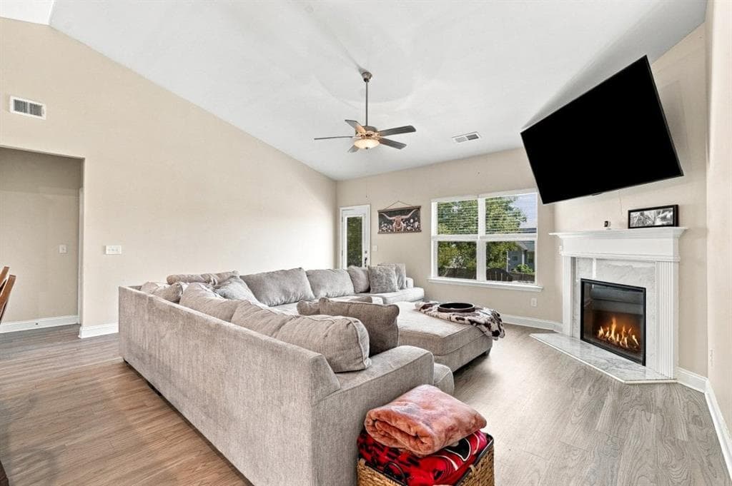 4 bedroom, 2 bathroom, 2,115 sq ft single family residence for sale at 296 N Brooks Village Drive, Pendergrass, GA 30567 — photo 10