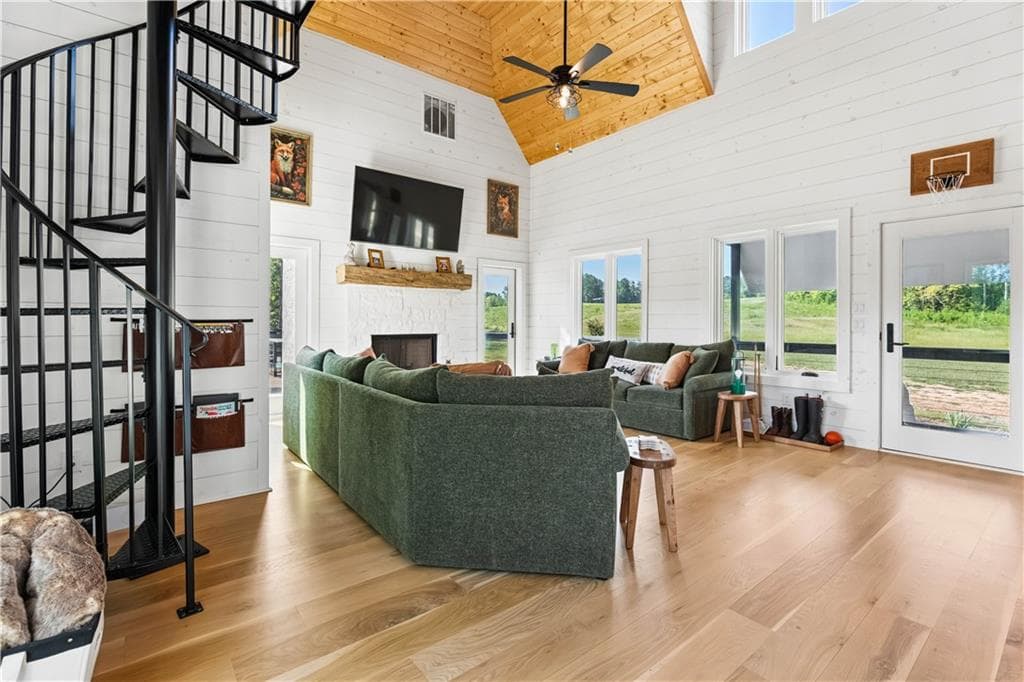 13 bedroom, 2 bathroom single family residence for sale at 692 Hutchins Wolfskin Road, Stephens, GA 30667 — photo 7