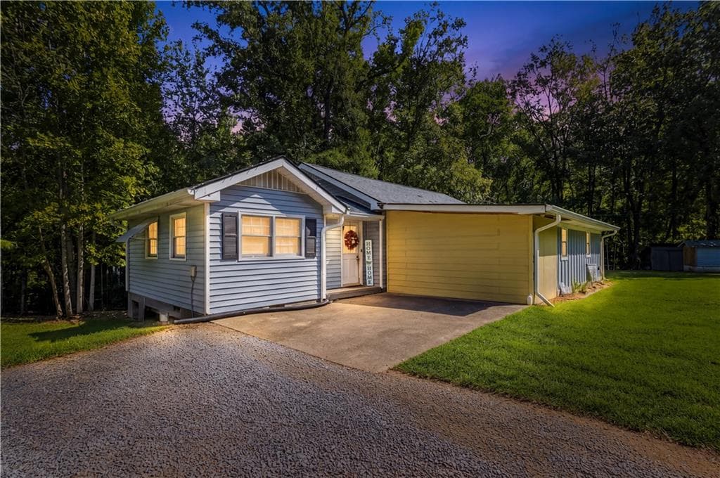 2 bedroom, 1 bathroom, 1,487 sq ft single family residence for sale at 711 Pine Shadows Drive, Dallas, GA 30157 — photo 1 of 32