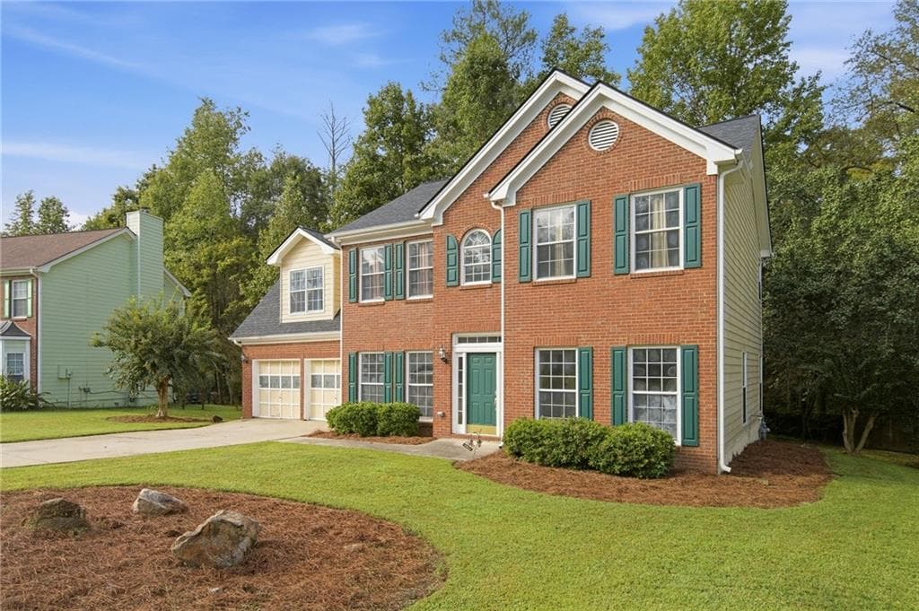 4 bedroom, 3 bathroom, 2,208 sq ft single family residence for sale at 2095 Enon Mill Drive, Atlanta, GA 30331 — photo 3