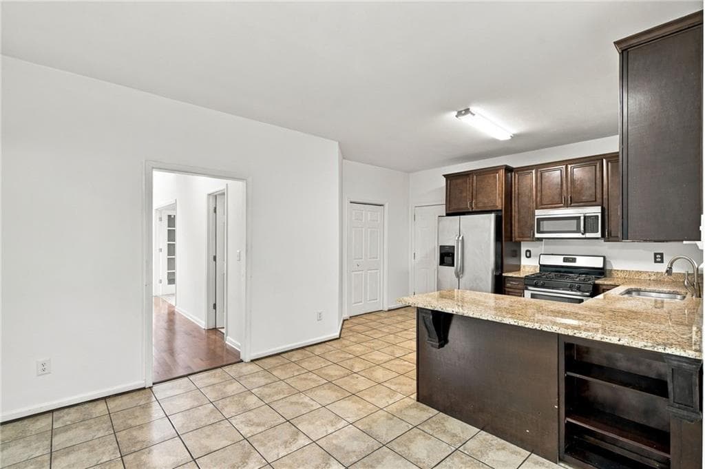 4 bedroom, 3 bathroom, 2,208 sq ft single family residence for sale at 2095 Enon Mill Drive, Atlanta, GA 30331 — photo 9