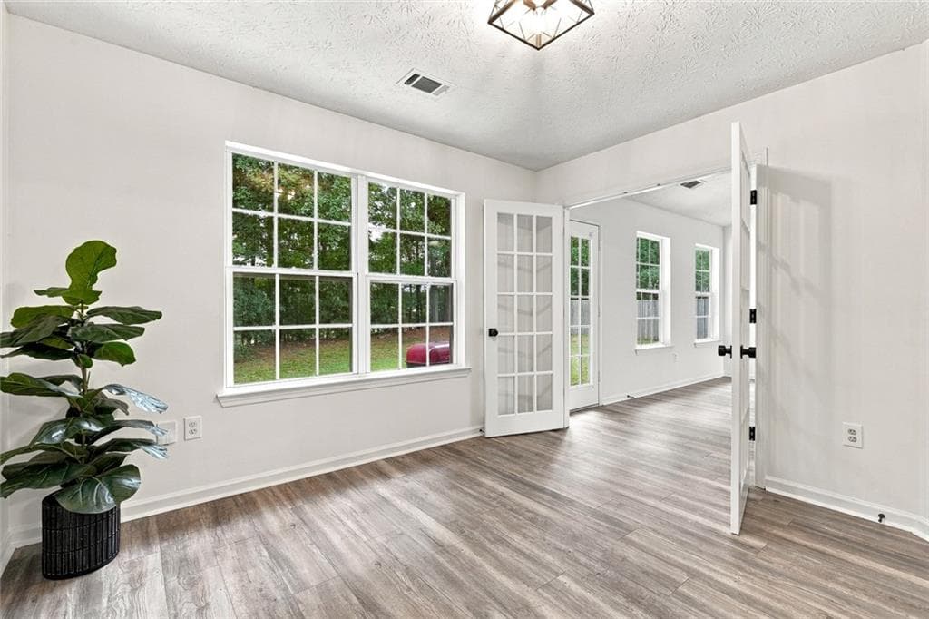 4 bedroom, 2 bathroom, 2,408 sq ft single family residence for sale at 3590 Hamilton Creek Trail, Buford, GA 30519 — photo 6