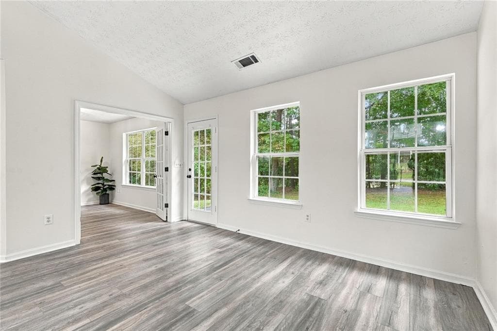 4 bedroom, 2 bathroom, 2,408 sq ft single family residence for sale at 3590 Hamilton Creek Trail, Buford, GA 30519 — photo 8