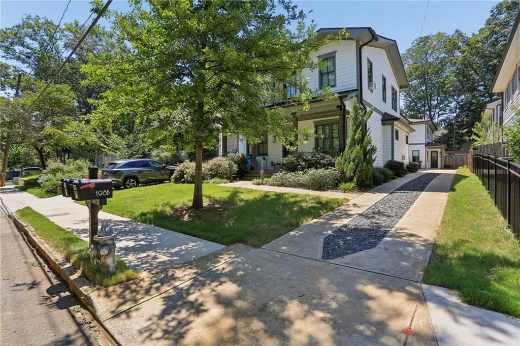 4 bedroom, 3 bathroom, 2,311 sq ft townhouse for sale at 198 Hutchinson Street B, Atlanta, GA 30307 — photo 2