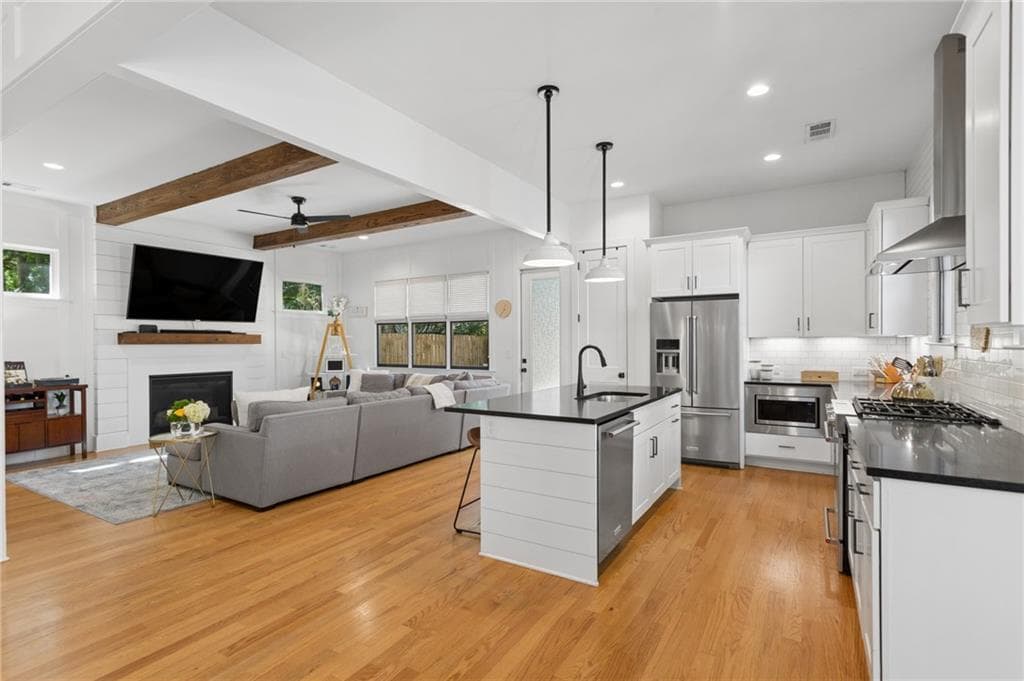 4 bedroom, 3 bathroom, 2,311 sq ft townhouse for sale at 198 Hutchinson Street B, Atlanta, GA 30307 — photo 5