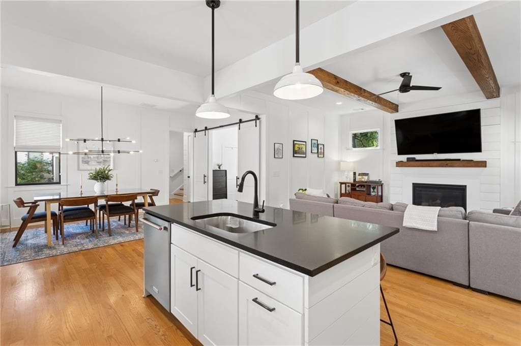 4 bedroom, 3 bathroom, 2,311 sq ft townhouse for sale at 198 Hutchinson Street B, Atlanta, GA 30307 — photo 9