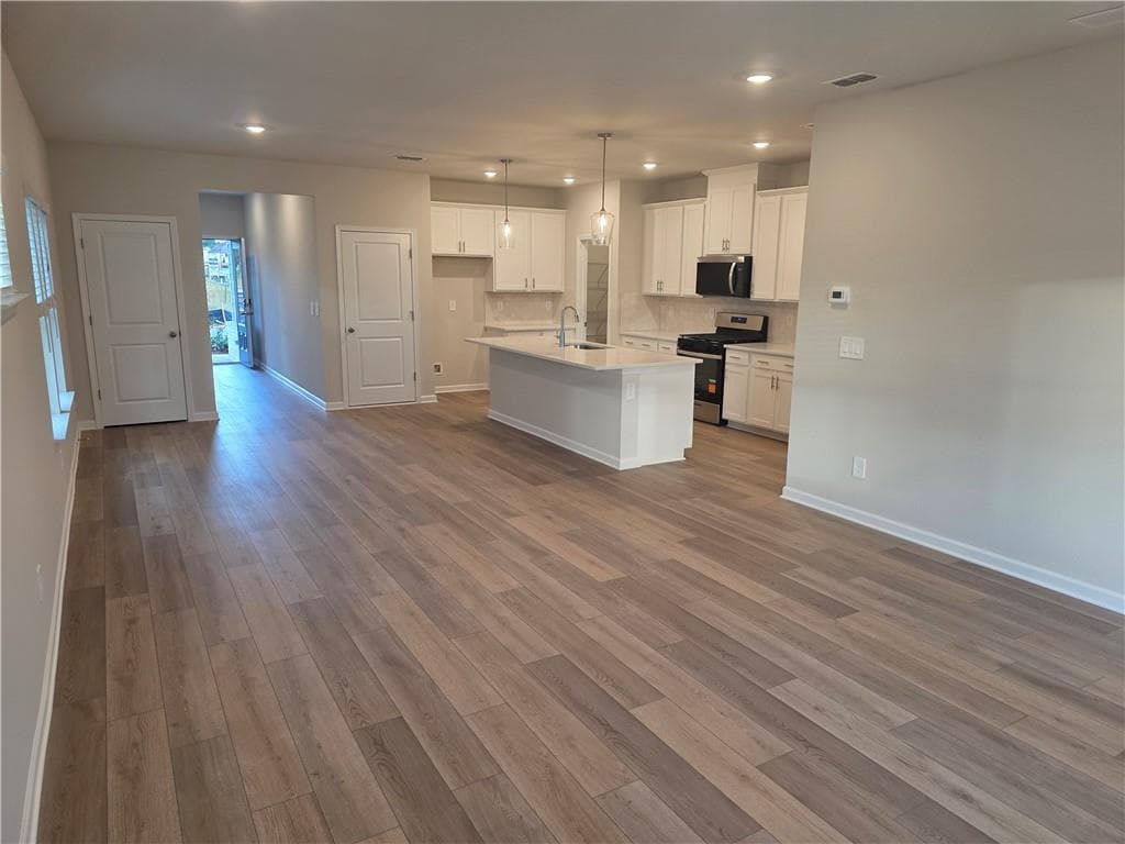 5 bedroom, 3 bathroom, 2,352 sq ft single family residence for rent at 2253 Martin Springs Bend, Lawrenceville, GA 30045 for $4,300 a month — photo 7