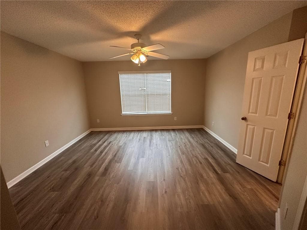 3 bedroom, 3 bathroom, 1,440 sq ft townhouse for sale at 11326 Kayla Drive, Hampton, GA 30228 — photo 10