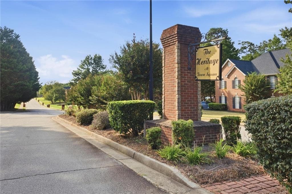 4 bedroom, 3 bathroom, 3,307 sq ft single family residence for sale at 2049 Town Square Drive, Mcdonough, GA 30253 — photo 2