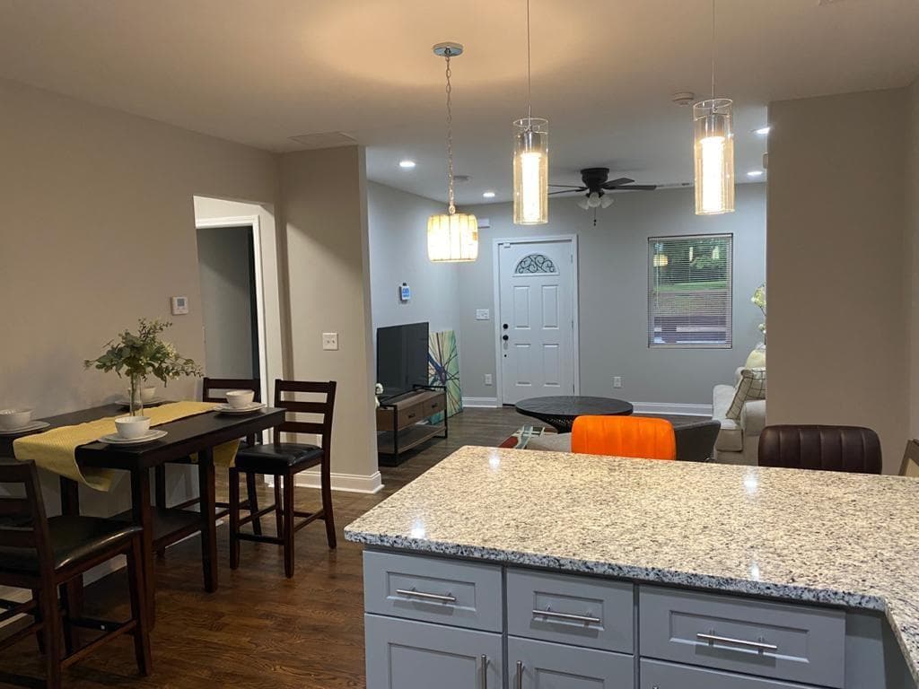 3 bedroom, 2 bathroom, 1,242 sq ft single family residence for sale at 141 Mcdonough Boulevard, Atlanta, GA 30315 — photo 6