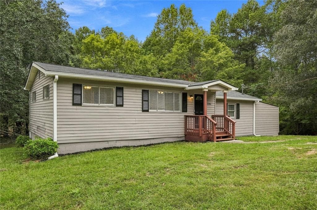 3 bedroom, 2 bathroom, 1,280 sq ft single family residence for sale at 2396 Scoggins Road, Dallas, GA 30157 — photo 4