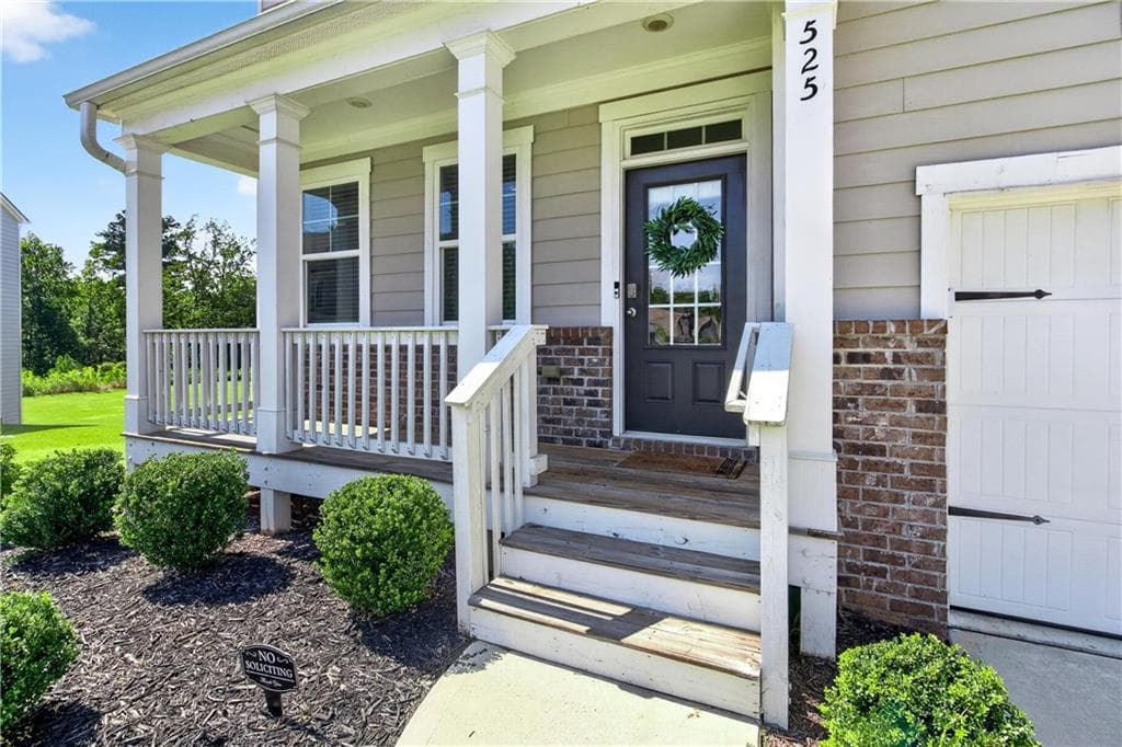 5 bedroom, 3 bathroom, 2,849 sq ft single family residence for sale at 525 Sweet Bay Lane, Dallas, GA 30132 — photo 2