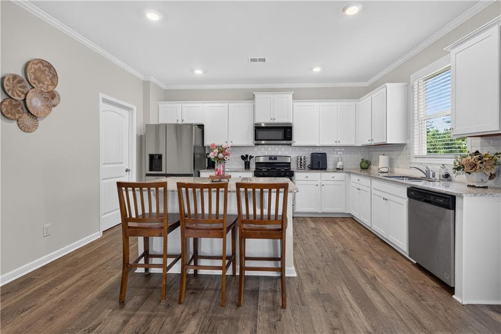 5 bedroom, 3 bathroom, 2,849 sq ft single family residence for sale at 525 Sweet Bay Lane, Dallas, GA 30132 — photo 8