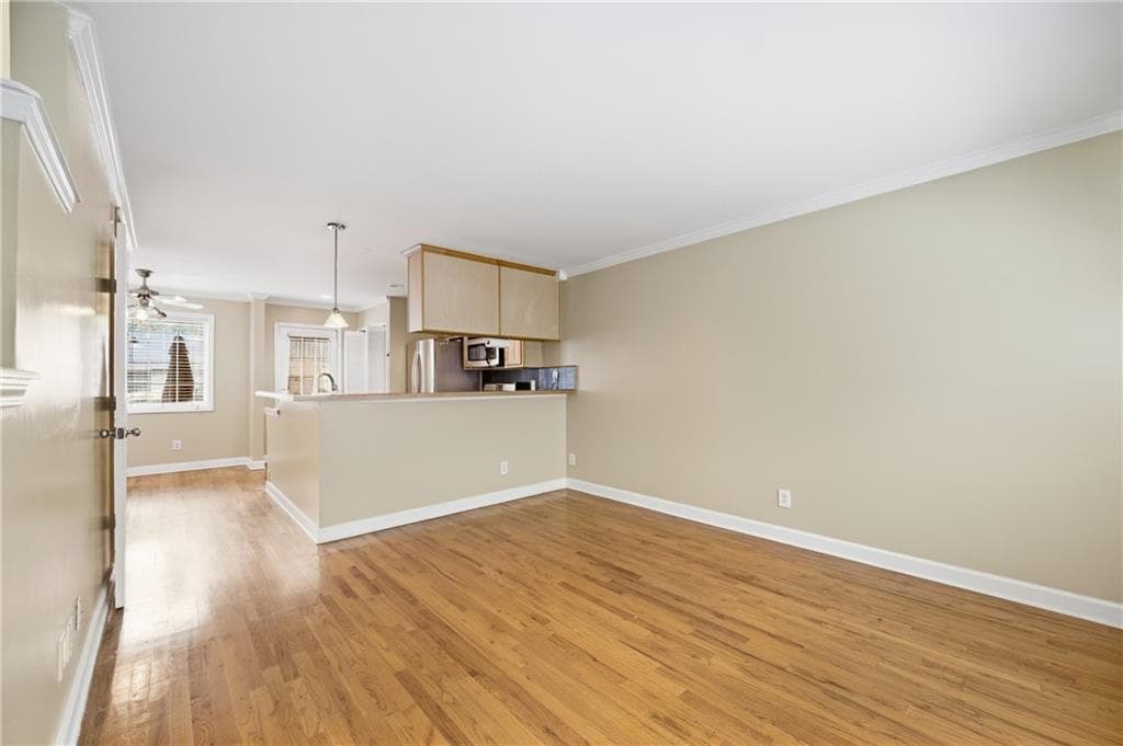 2 bedroom, 2 bathroom, 950 sq ft condominium for sale at 2232 Dunseath Avenue 203, Atlanta, GA 30318 — photo 7