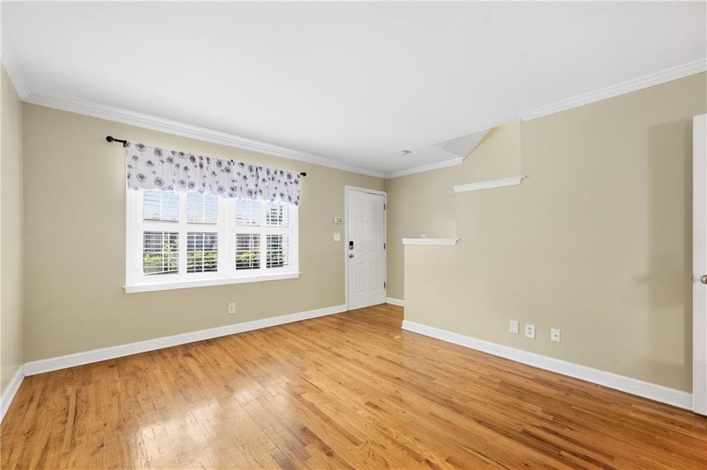 2 bedroom, 2 bathroom, 950 sq ft condominium for sale at 2232 Dunseath Avenue 203, Atlanta, GA 30318 — photo 9