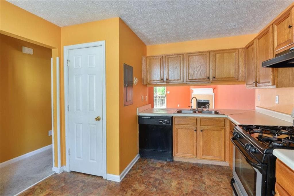 2 bedroom, 3 bathroom, 1,160 sq ft townhouse for rent at 3540 Ashley Station Drive, Marietta, GA 30008 for $1,500 a month — photo 7