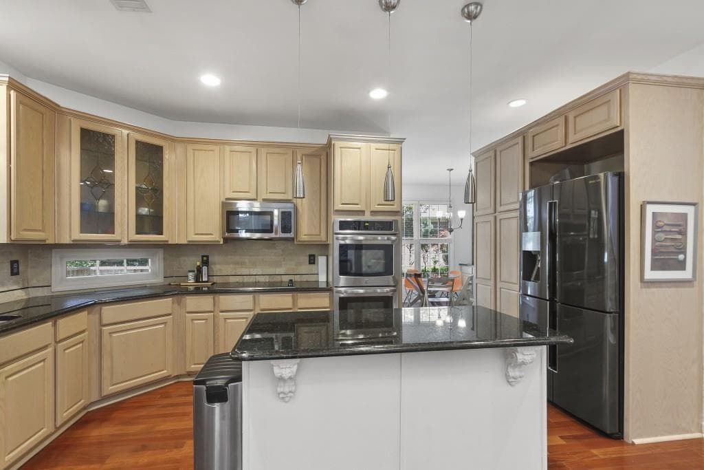 5 bedroom, 4 bathroom, 3,129 sq ft single family residence for sale at 4645 Gran River Glen, Duluth, GA 30096 — photo 8