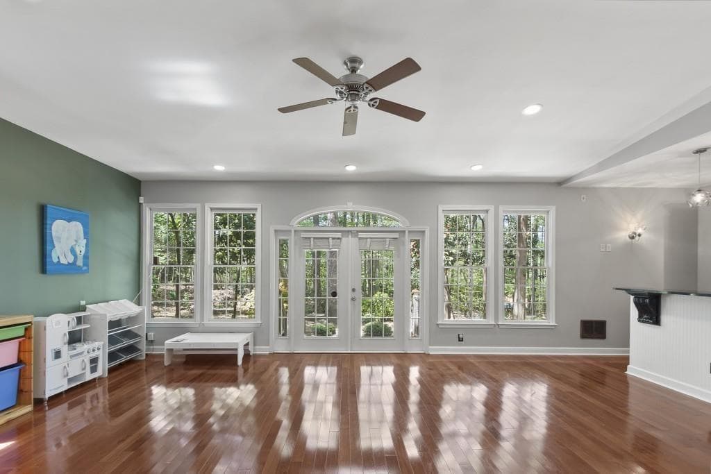 5 bedroom, 4 bathroom, 3,129 sq ft single family residence for sale at 4645 Gran River Glen, Duluth, GA 30096 — photo 10