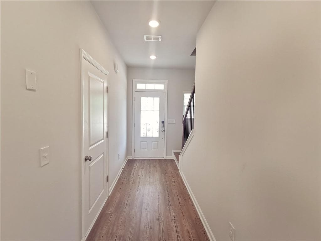 5 bedroom, 3 bathroom, 2,540 sq ft single family residence for rent at 154 Green Love Lane, Grayson, GA 30017 for $2,690 a month — photo 3