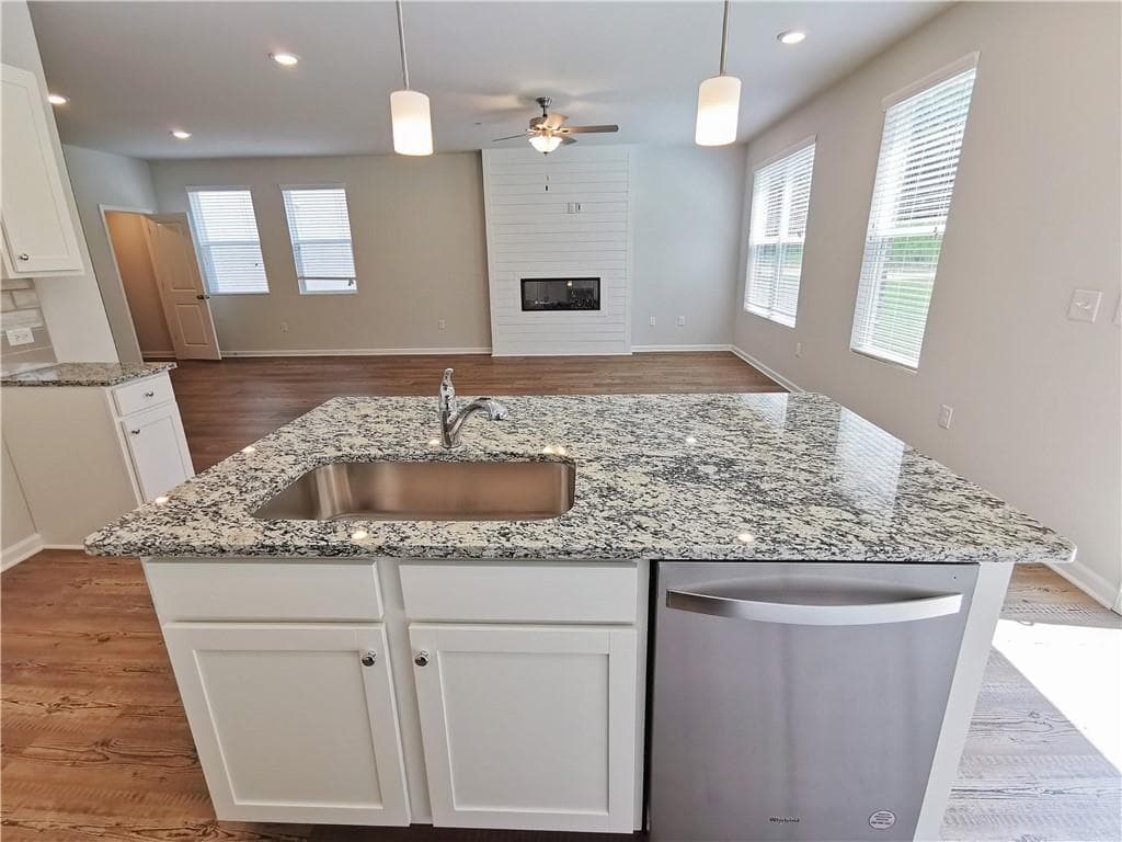 5 bedroom, 3 bathroom, 2,540 sq ft single family residence for rent at 154 Green Love Lane, Grayson, GA 30017 for $2,690 a month — photo 8