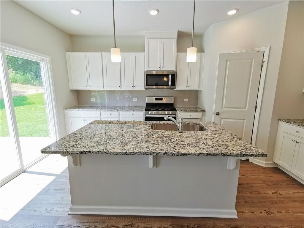 5 bedroom, 3 bathroom, 2,540 sq ft single family residence for rent at 154 Green Love Lane, Grayson, GA 30017 for $2,690 a month — photo 10