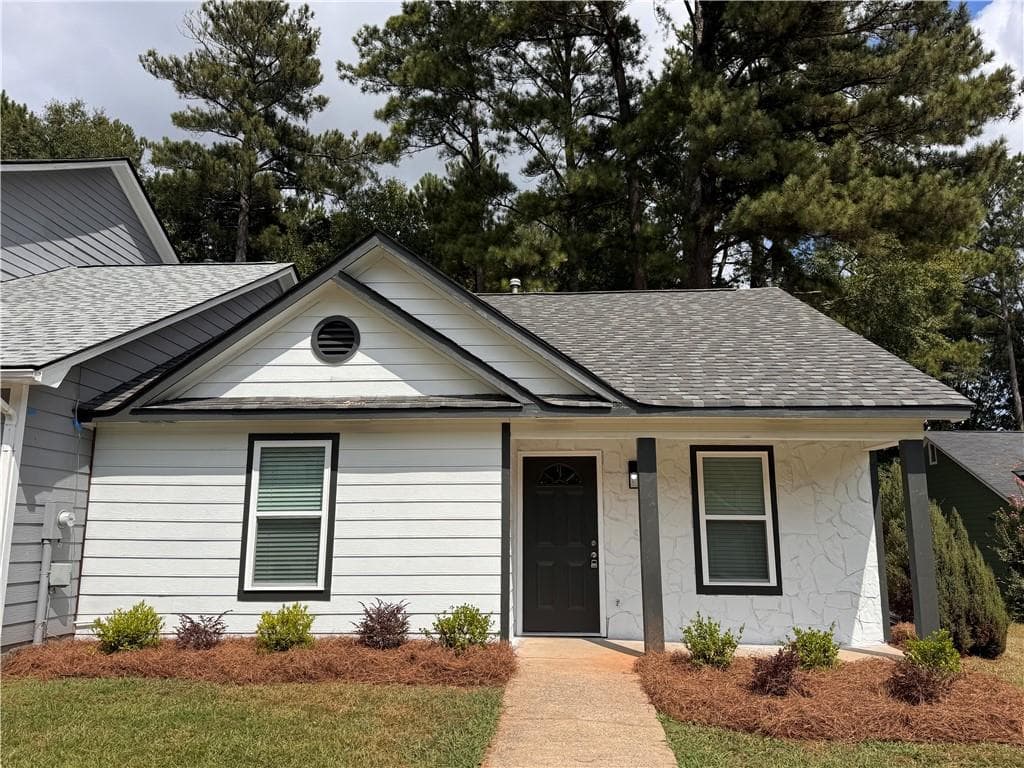 2 bedroom, 2 bathroom, 1,068 sq ft townhouse for sale at 8334 Mountain Pass, Riverdale, GA 30274