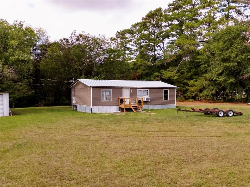 3 bedroom, 2 bathroom, 960 sq ft single family residence for sale at 10 Farm Road, Taylorsville, GA 30178 — photo 3