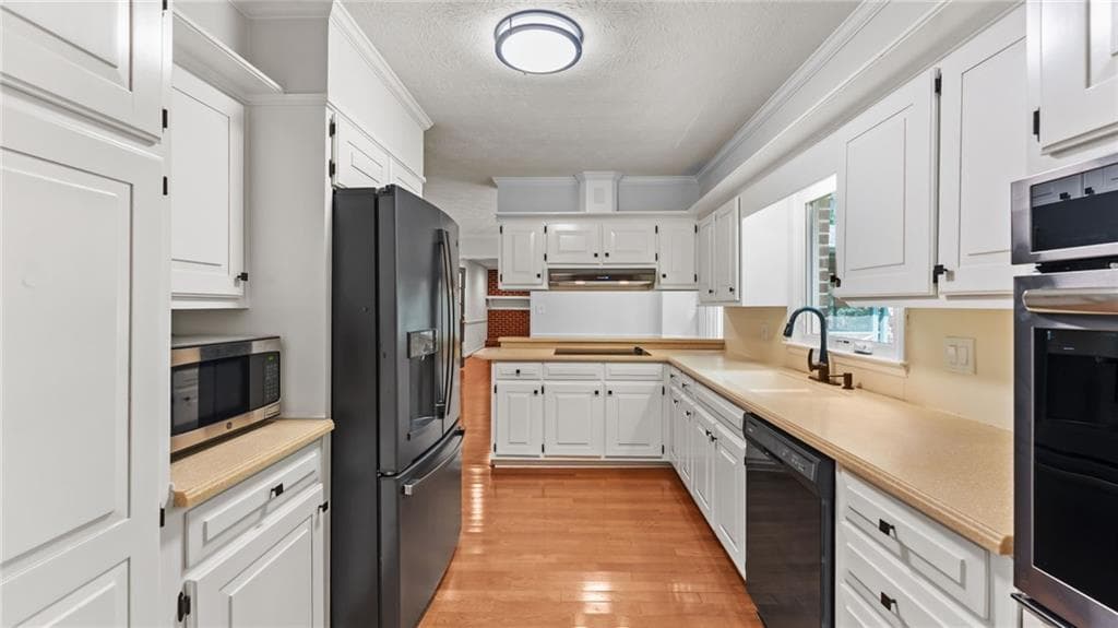 4 bedroom, 4 bathroom, 3,802 sq ft single family residence for sale at 2679 Regency Drive, Tucker, GA 30084 — photo 4