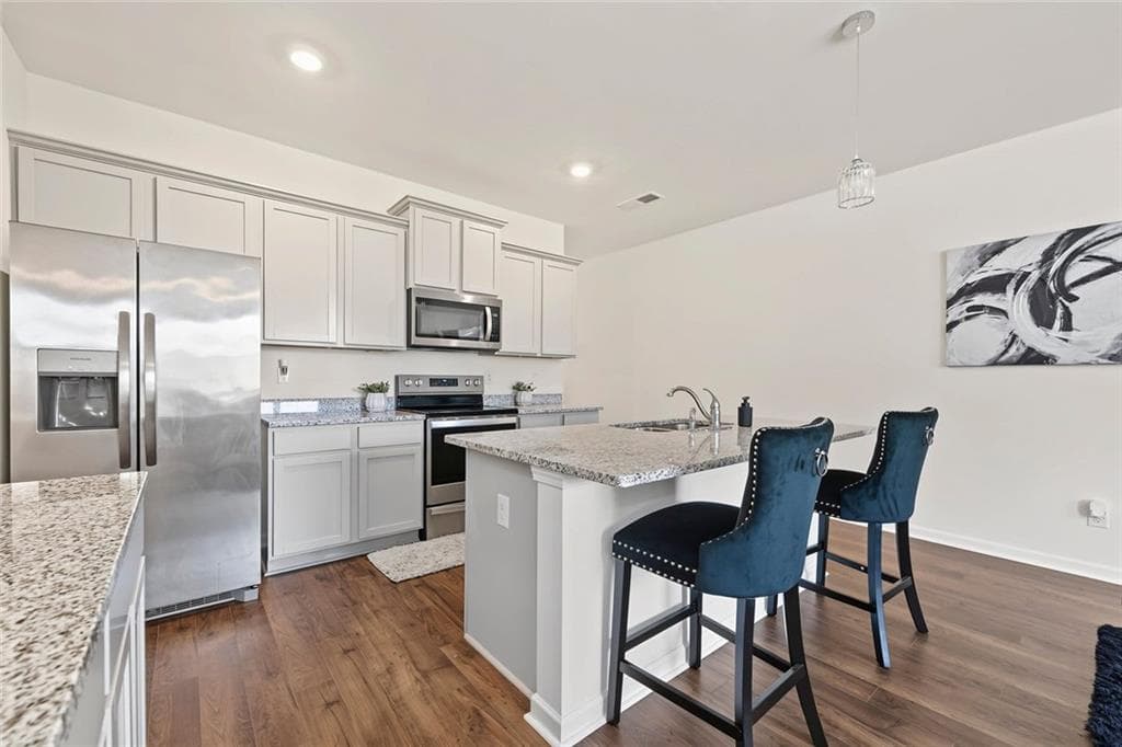 3 bedroom, 3 bathroom, 2,426 sq ft townhouse for sale at 102 Hampton Circle, Mcdonough, GA 30253 — photo 7