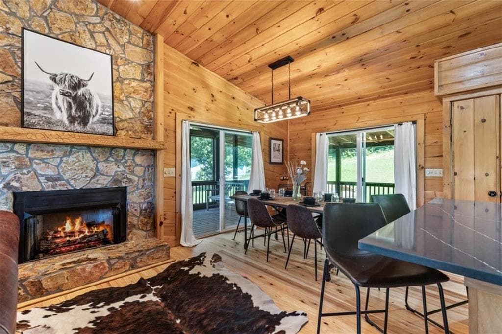 2 bedroom, 2 bathroom, 1,232 sq ft single family residence for sale at 25 Wildcat Run, Suches, GA 30572 — photo 3