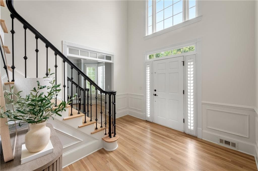 6 bedroom, 5 bathroom, 4,324 sq ft single family residence for sale at 5170 Edgerton Drive, Peachtree Corners, GA 30092 — photo 5