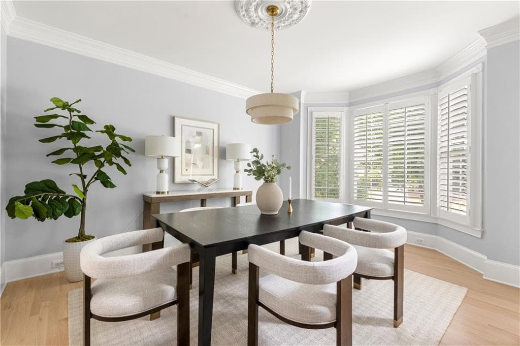 6 bedroom, 5 bathroom, 4,324 sq ft single family residence for sale at 5170 Edgerton Drive, Peachtree Corners, GA 30092 — photo 8