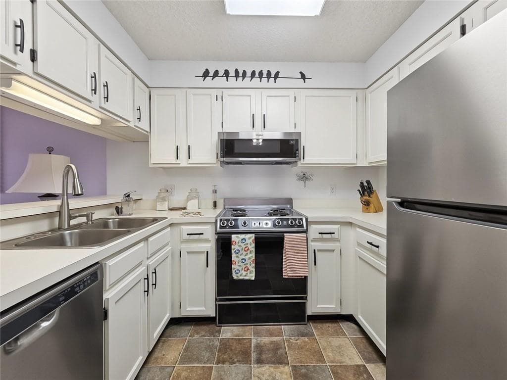 1 bedroom, 1 bathroom, 872 sq ft condominium for sale at 1800 Clairmont Lk A703, Decatur, GA 30033 — photo 6