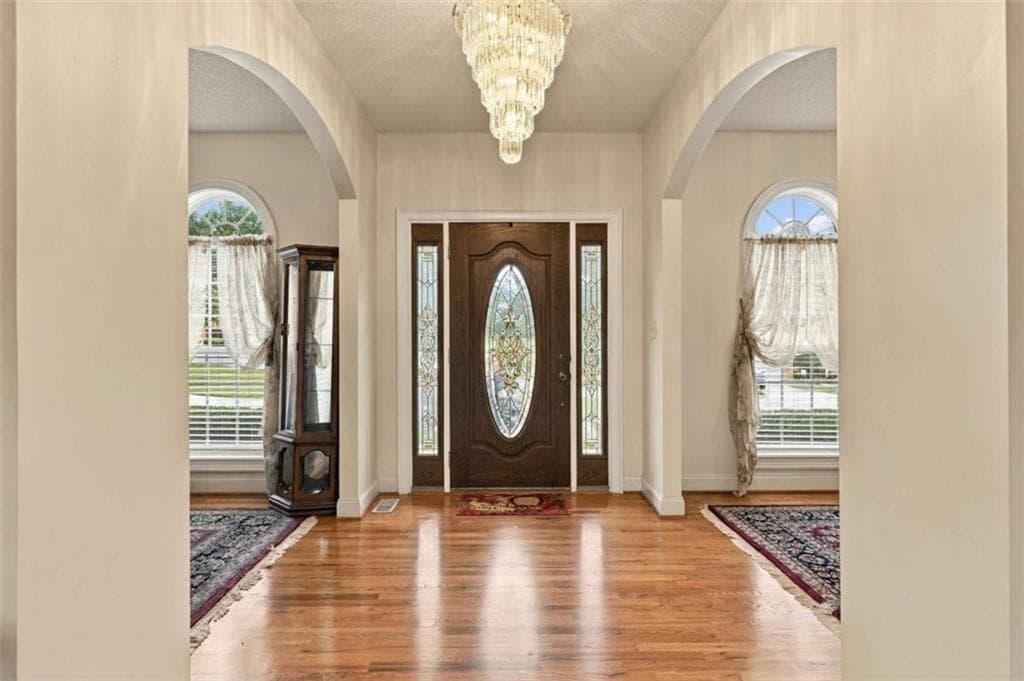 6 bedroom, 5 bathroom, 3,732 sq ft single family residence for sale at 241 Meadow Lakes Boulevard, Cedartown, GA 30125 — photo 3