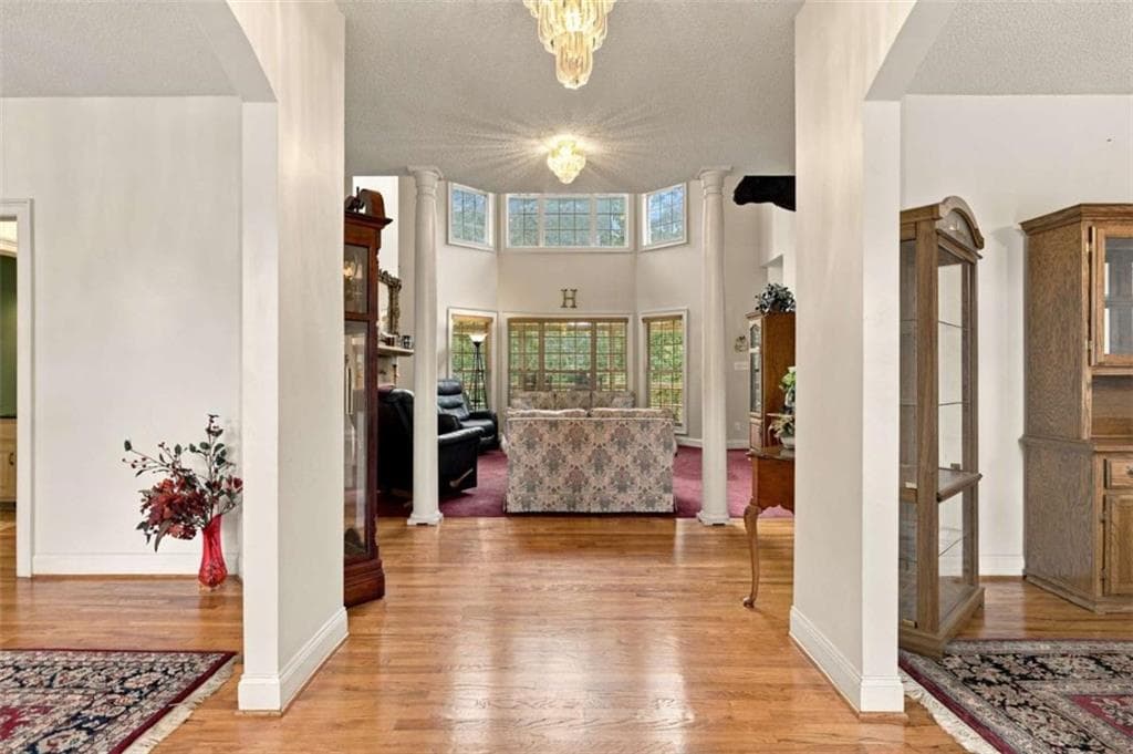 6 bedroom, 5 bathroom, 3,732 sq ft single family residence for sale at 241 Meadow Lakes Boulevard, Cedartown, GA 30125 — photo 4