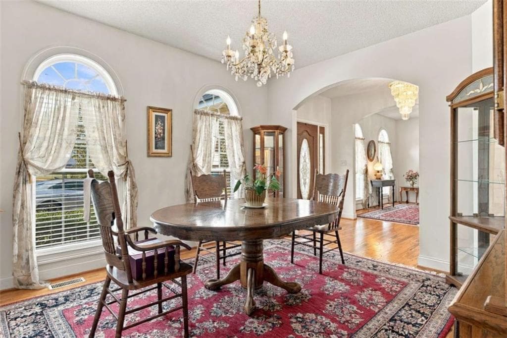 6 bedroom, 5 bathroom, 3,732 sq ft single family residence for sale at 241 Meadow Lakes Boulevard, Cedartown, GA 30125 — photo 6