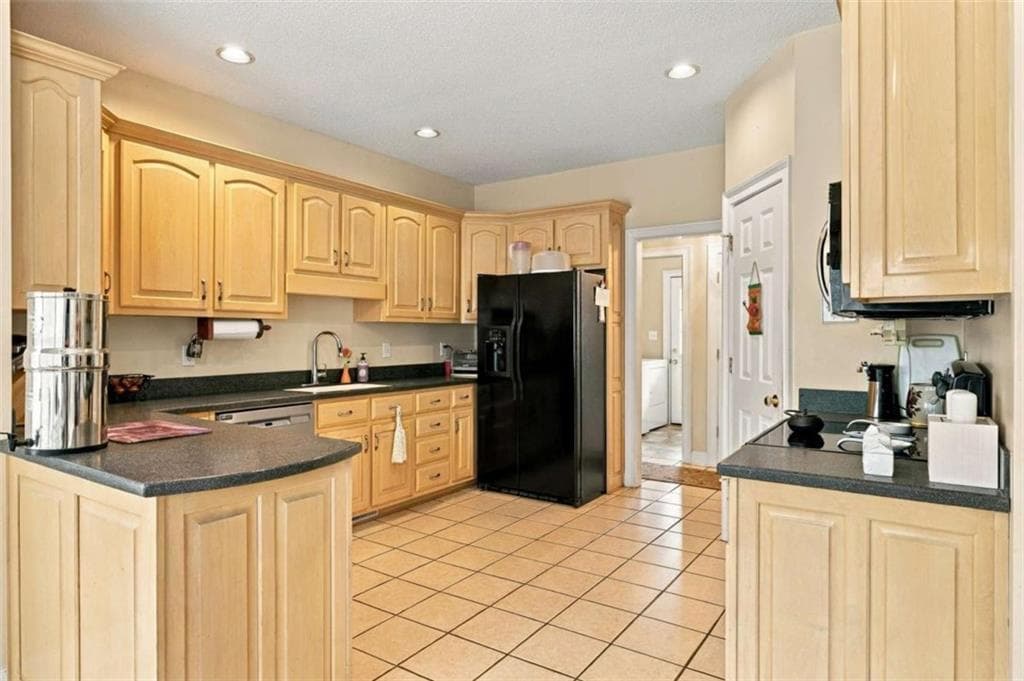 6 bedroom, 5 bathroom, 3,732 sq ft single family residence for sale at 241 Meadow Lakes Boulevard, Cedartown, GA 30125 — photo 9
