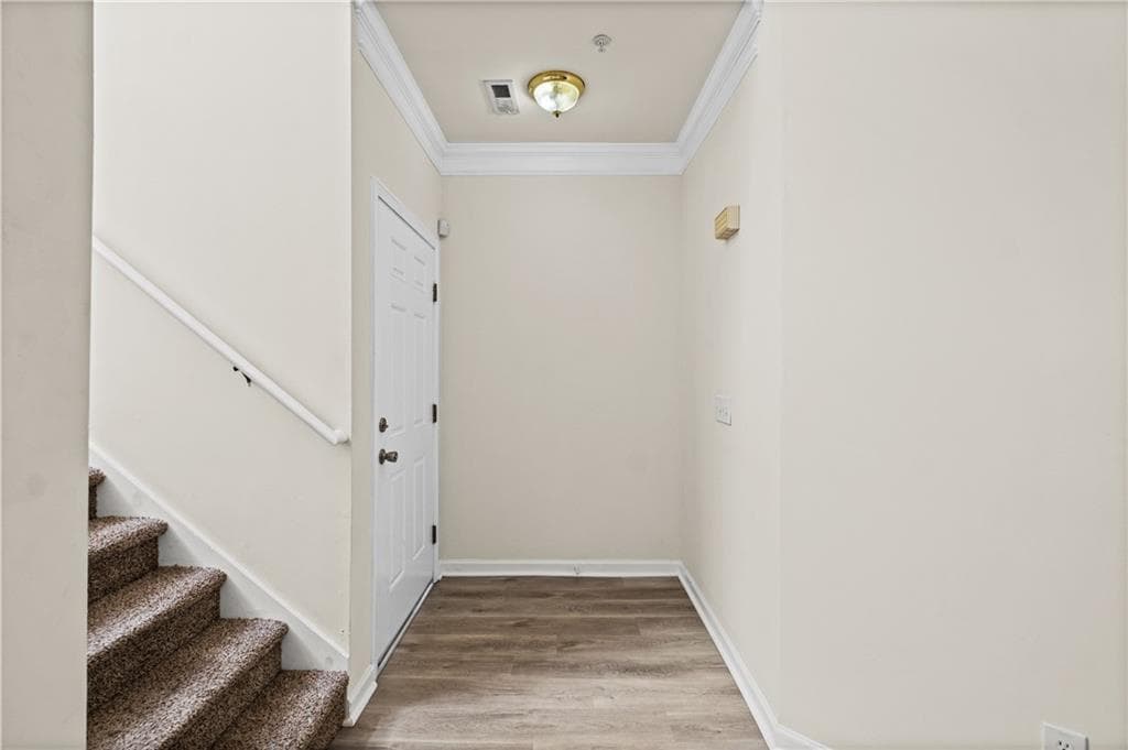 3 bedroom, 3 bathroom townhouse for rent at 8806 Fairview Bluff Road, Johns Creek, GA 30022 for $2,395 a month — photo 3
