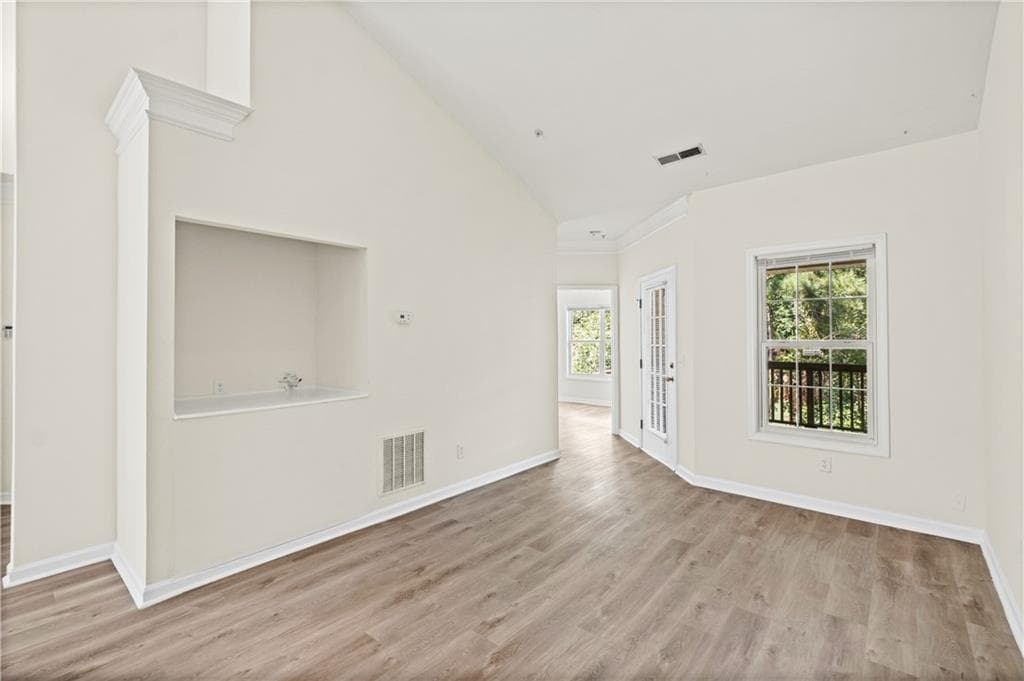 3 bedroom, 3 bathroom townhouse for rent at 8806 Fairview Bluff Road, Johns Creek, GA 30022 for $2,395 a month — photo 9