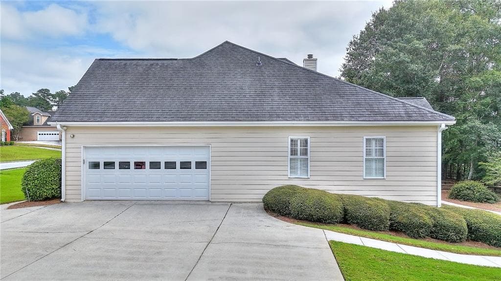 3 bedroom, 4 bathroom, 3,712 sq ft single family residence for sale at 613 EAGLE RIVER Lane, Grayson, GA 30017 — photo 4