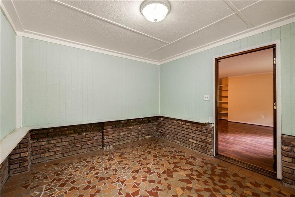 2 bedroom, 1 bathroom, 1,367 sq ft single family residence for sale at 449 Magnolia Drive, Pine Lake, GA 30072 — photo 3
