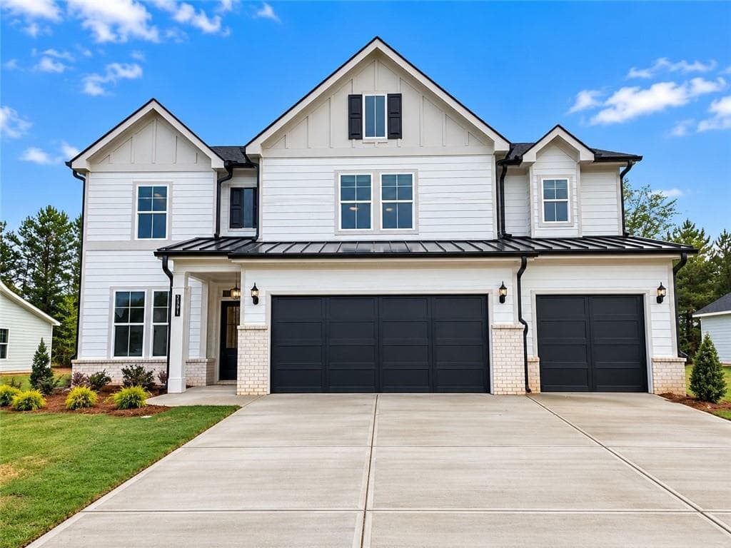 4 bedroom, 4 bathroom, 3,319 sq ft single family residence for sale at 2391 Sunny Spring Lane, Loganville, GA 30052 — photo 2