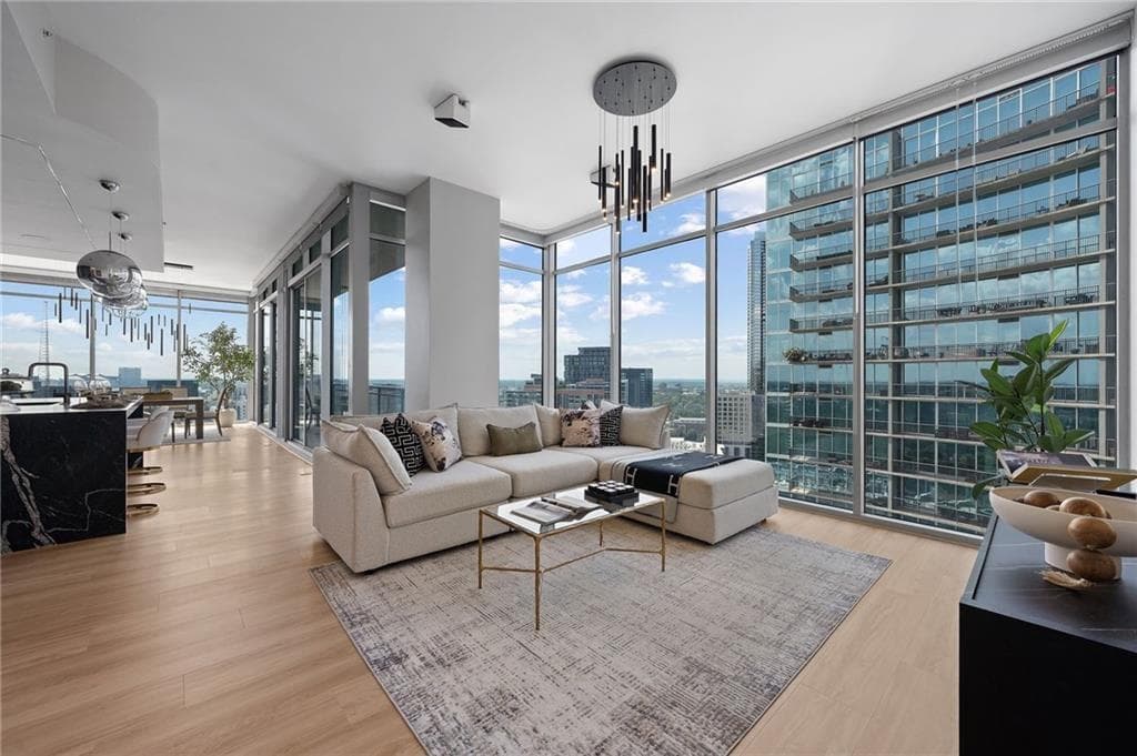 3 bedroom, 3 bathroom, 2,288 sq ft condominium for sale at 1065 Peachtree Street 3402, Atlanta, GA 30309