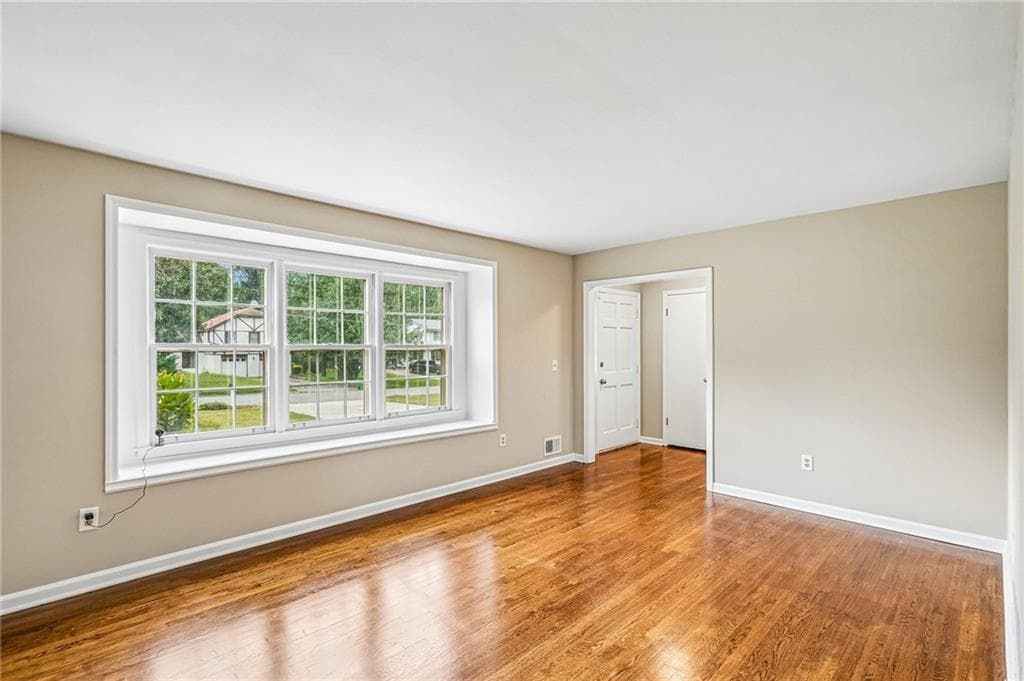4 bedroom, 3 bathroom, 2,267 sq ft single family residence for sale at 4254 Wheaton Lane, Clarkston, GA 30021 — photo 2