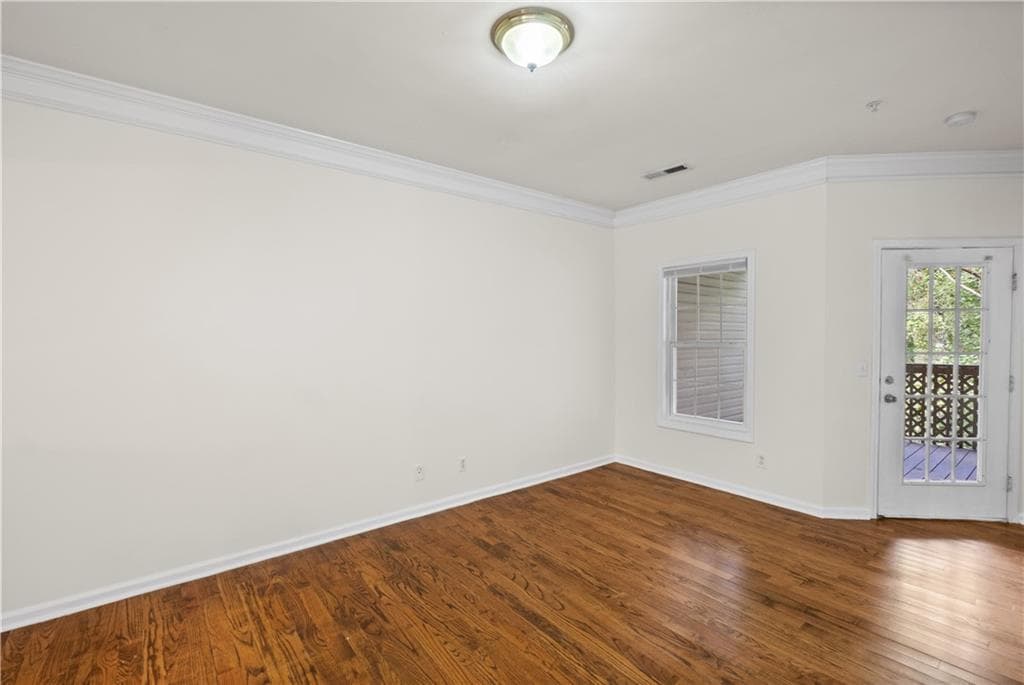 2 bedroom, 2 bathroom condominium for rent at 8849 Fairview Bluff Road, Johns Creek, GA 30022 for $1,950 a month — photo 6