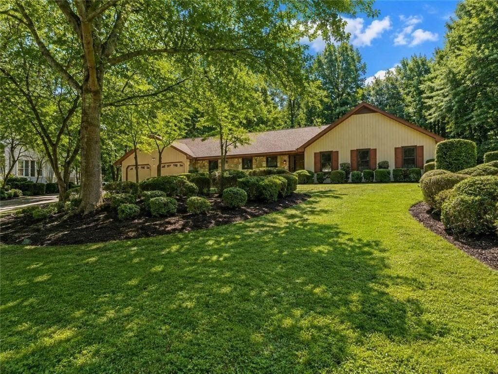 4 bedroom, 3 bathroom, 2,791 sq ft single family residence for sale at 3520 Turtle Cove Court, Marietta, GA 30067