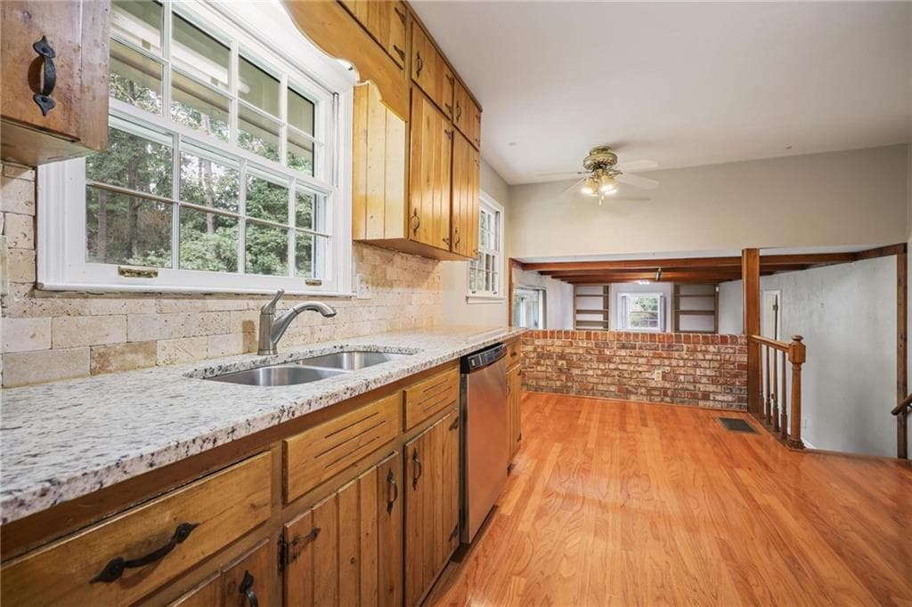 3 bedroom, 3 bathroom, 2,305 sq ft single family residence under contract at 2902 Marlin Circle, Chamblee, GA 30341 — photo 8
