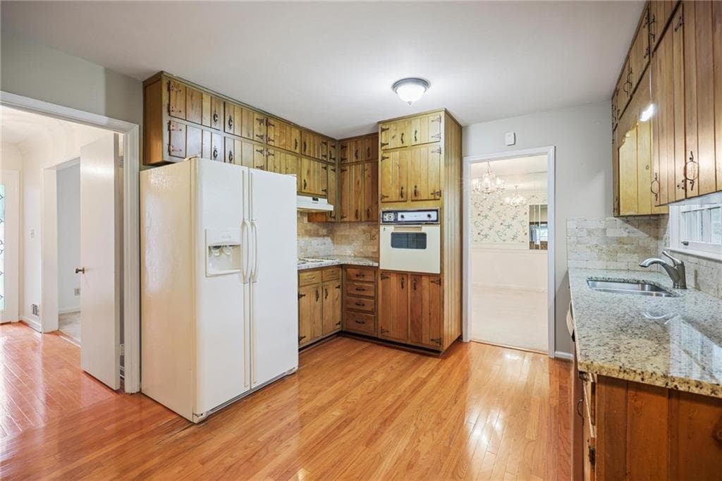 3 bedroom, 3 bathroom, 2,305 sq ft single family residence under contract at 2902 Marlin Circle, Chamblee, GA 30341 — photo 9