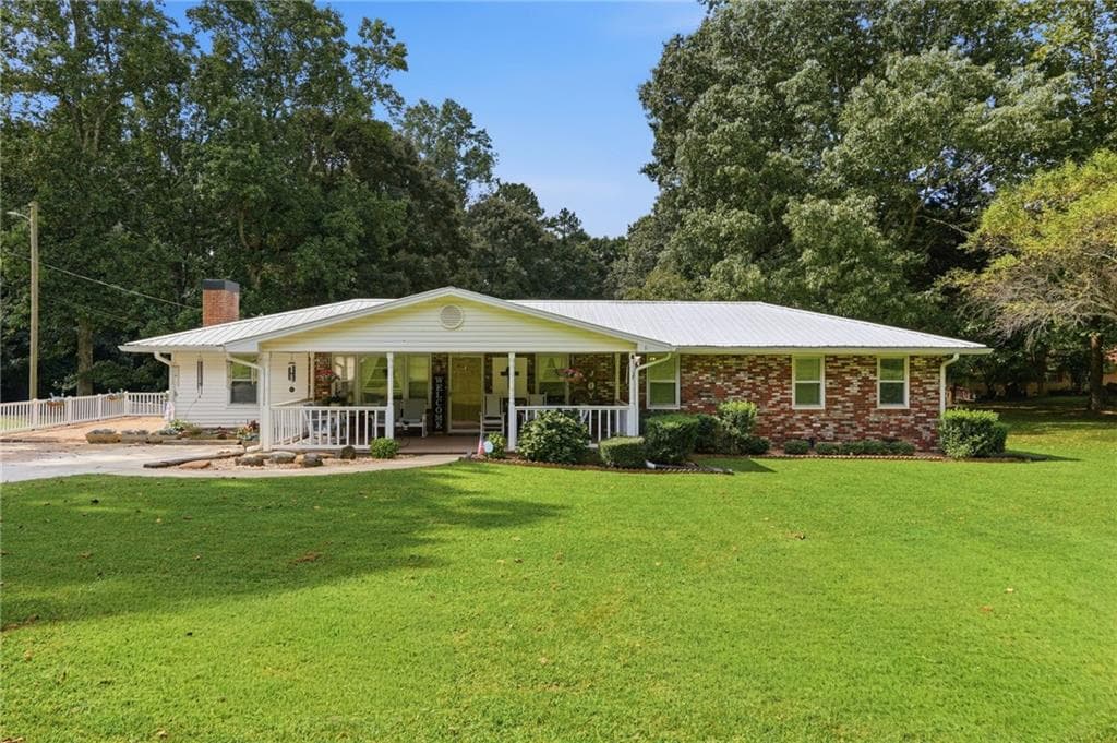 3 bedroom, 2 bathroom, 1,992 sq ft home for sale at 6757 Campground Road, Cumming, GA