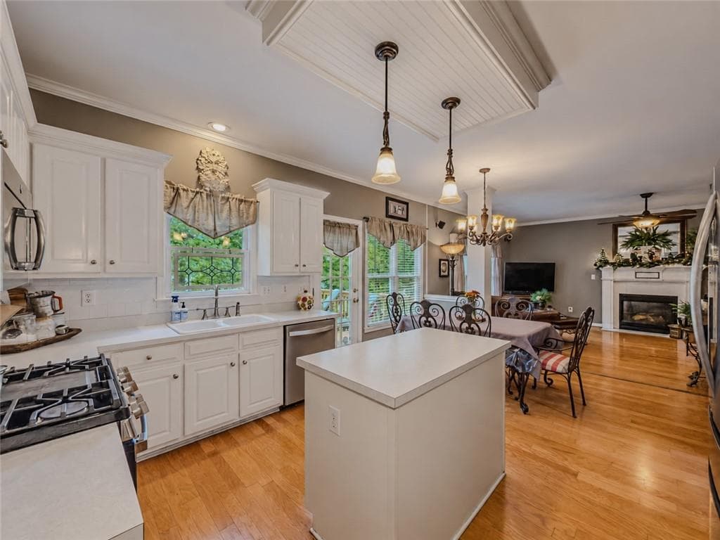 5 bedroom, 4 bathroom, 3,475 sq ft single family residence for sale at 973 Brookgreen Place, Lawrenceville, GA 30043 — photo 10